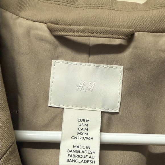 H&M Classic Tan Women's Blazer size medium - Picture 2 of 3
